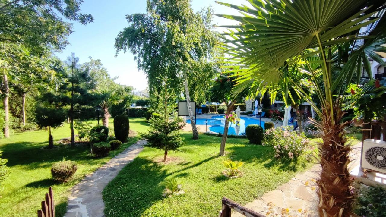 Marina Delfin Apartments - Top Location & Pet Friendly Sveti Vlas Eksteriør bilde