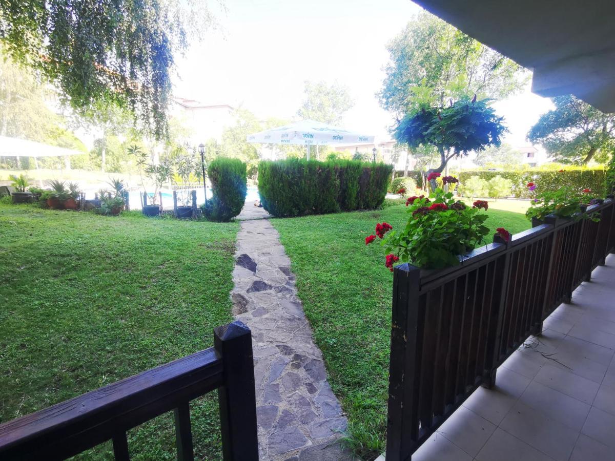 Marina Delfin Apartments - Top Location & Pet Friendly Sveti Vlas Eksteriør bilde