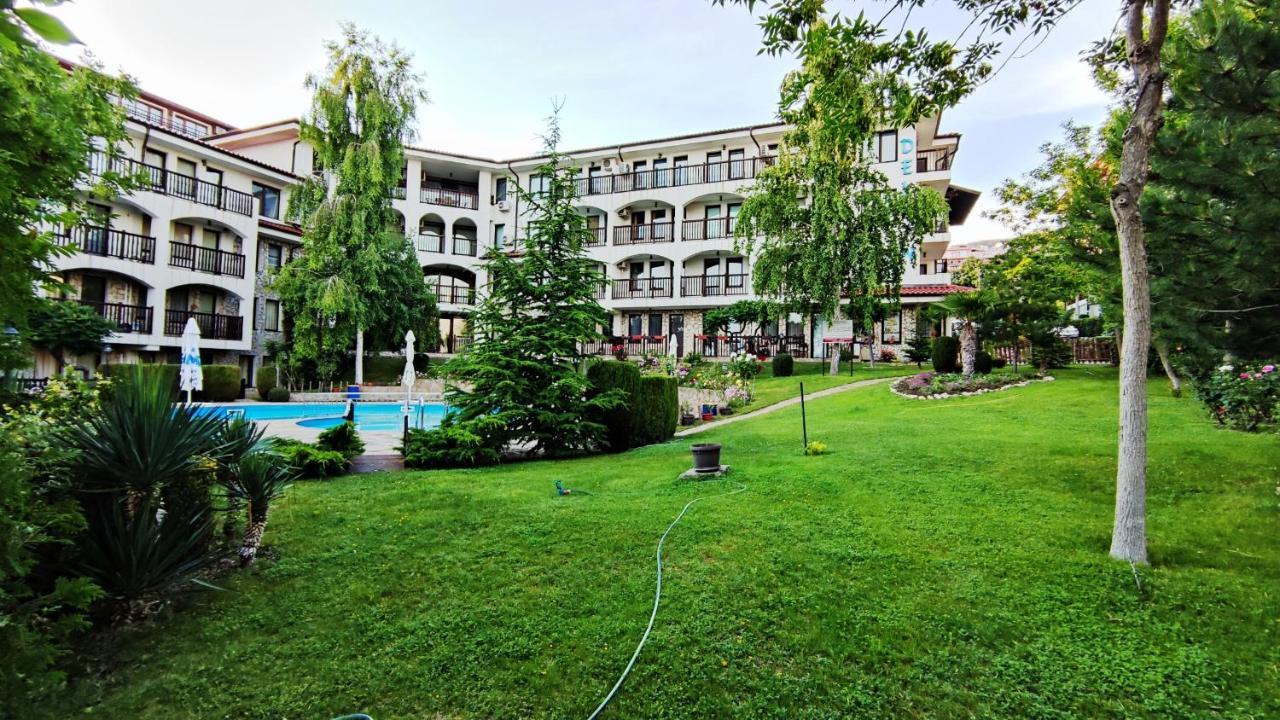 Marina Delfin Apartments - Top Location & Pet Friendly Sveti Vlas Eksteriør bilde