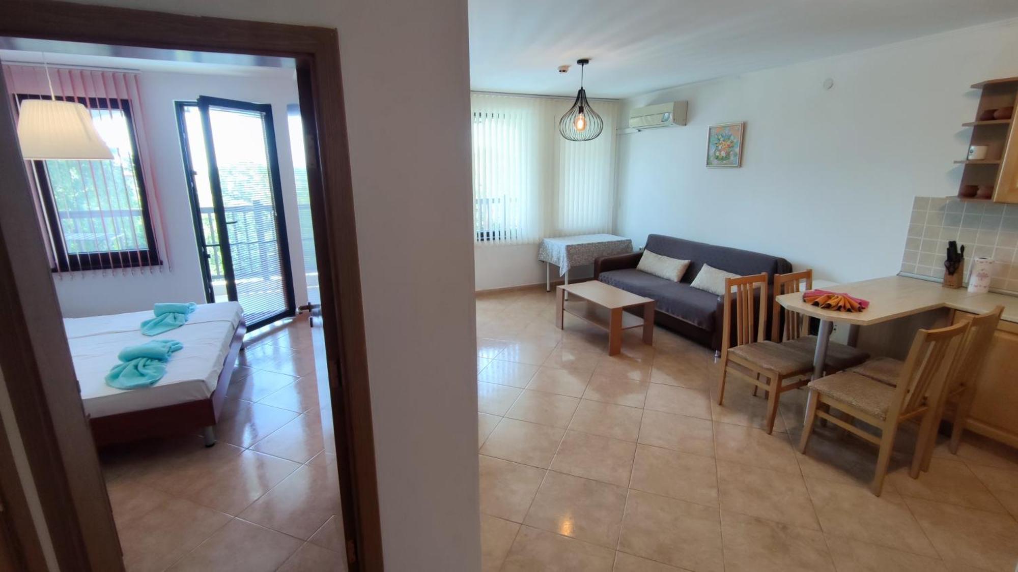 Marina Delfin Apartments - Top Location & Pet Friendly Sveti Vlas Eksteriør bilde