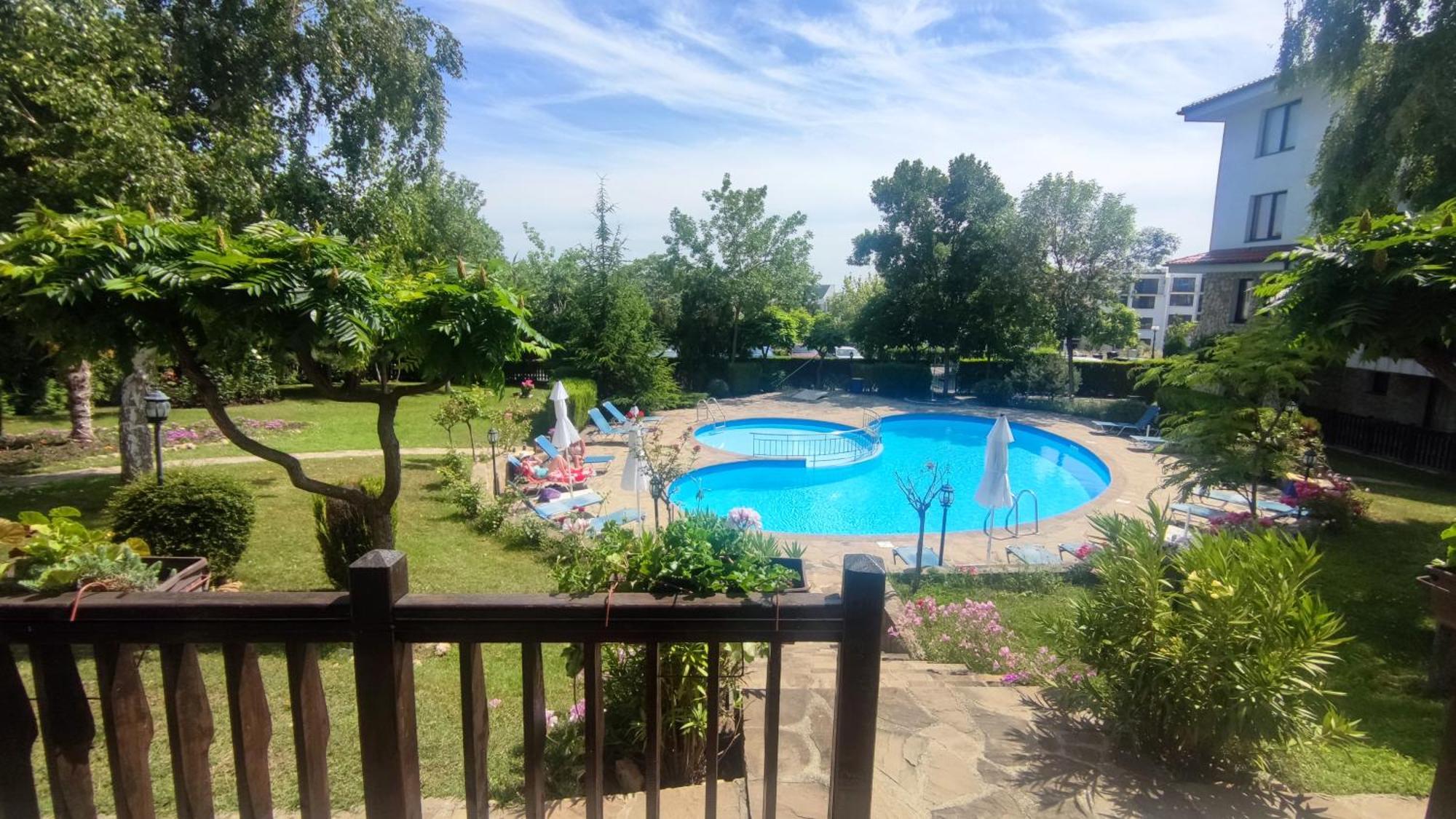 Marina Delfin Apartments - Top Location & Pet Friendly Sveti Vlas Eksteriør bilde