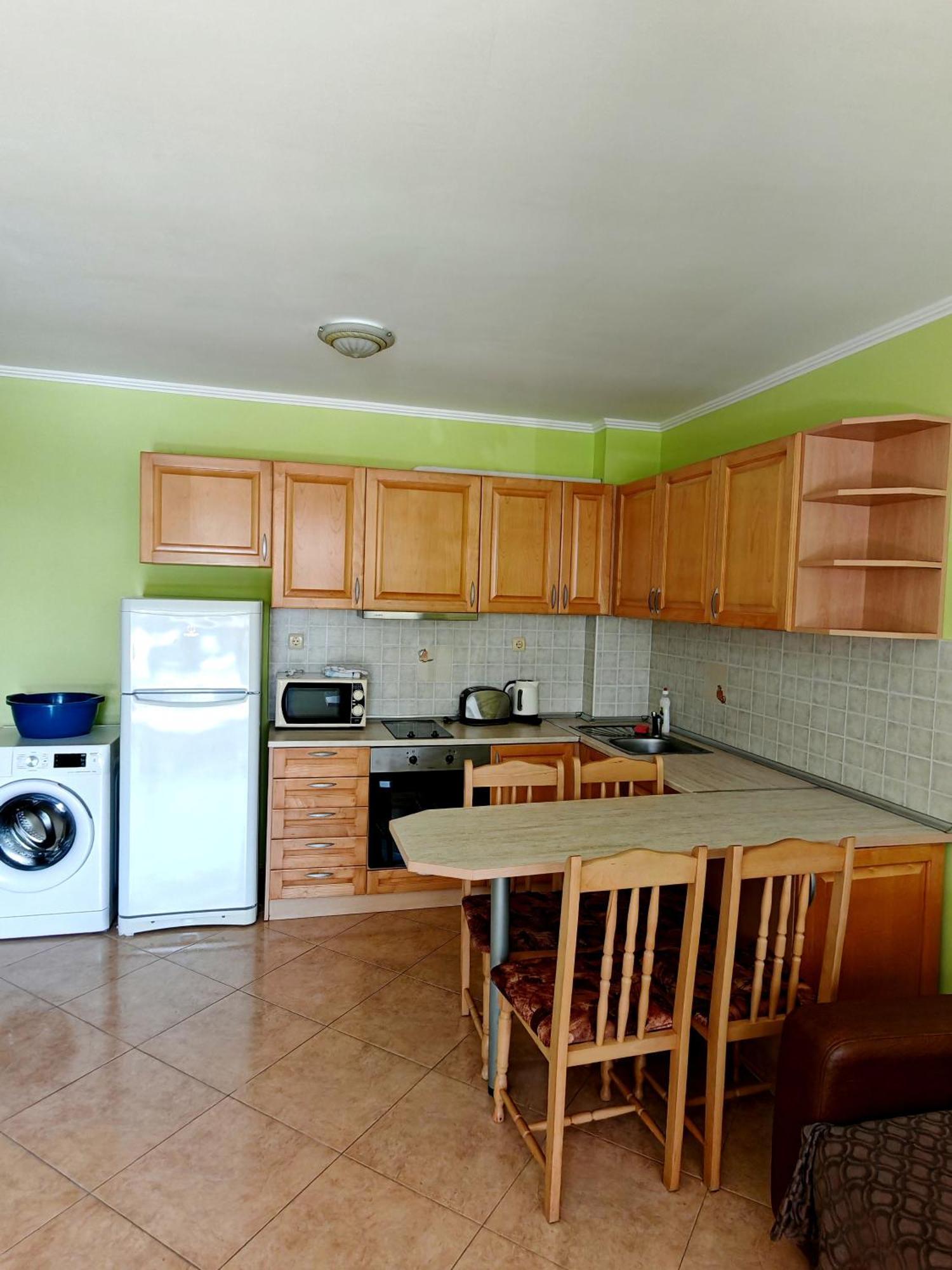 Marina Delfin Apartments - Top Location & Pet Friendly Sveti Vlas Eksteriør bilde