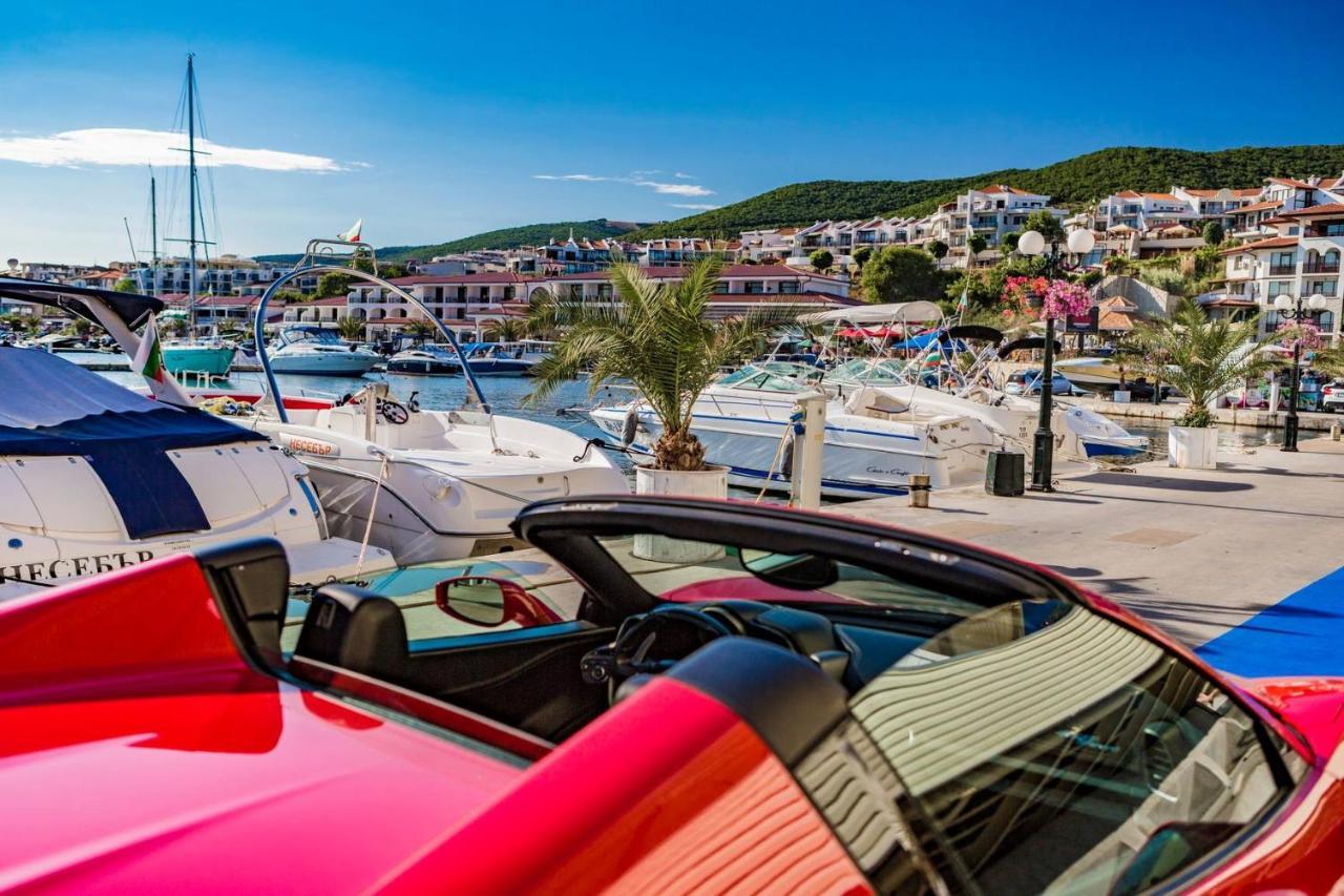 Marina Delfin Apartments - Top Location & Pet Friendly Sveti Vlas Eksteriør bilde